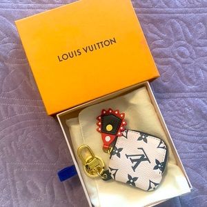 LV CRAFTY SQUARE POUCH BAG CHARM AND KEY HOLDER